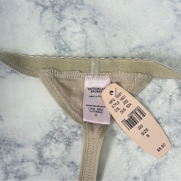 VTG Victoria’s Secret Y2K tan leopard print low rise v-string thong panty Small - Picture 3 of 3